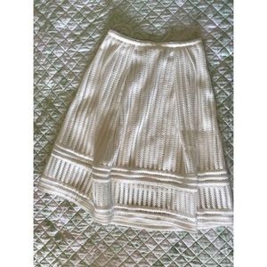 EUC LIKE NEW White geo lace/crochet midi skirt